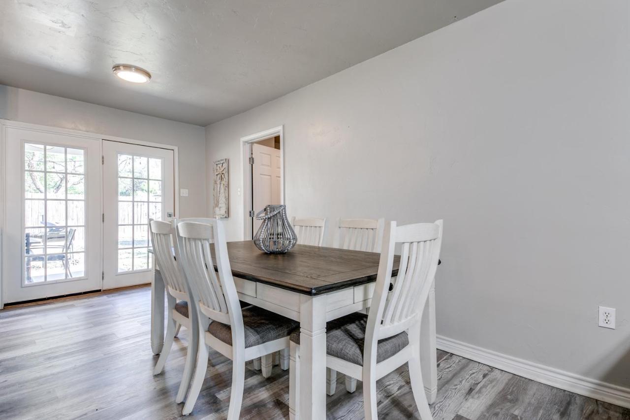 Cozy 4 Bedroom Home Blocks To Main Street And Wineries Fredericksburg Eksteriør billede